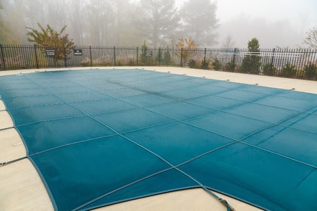 Reasons To Cover A Swimming Pool With A Heavy Duty Tarp