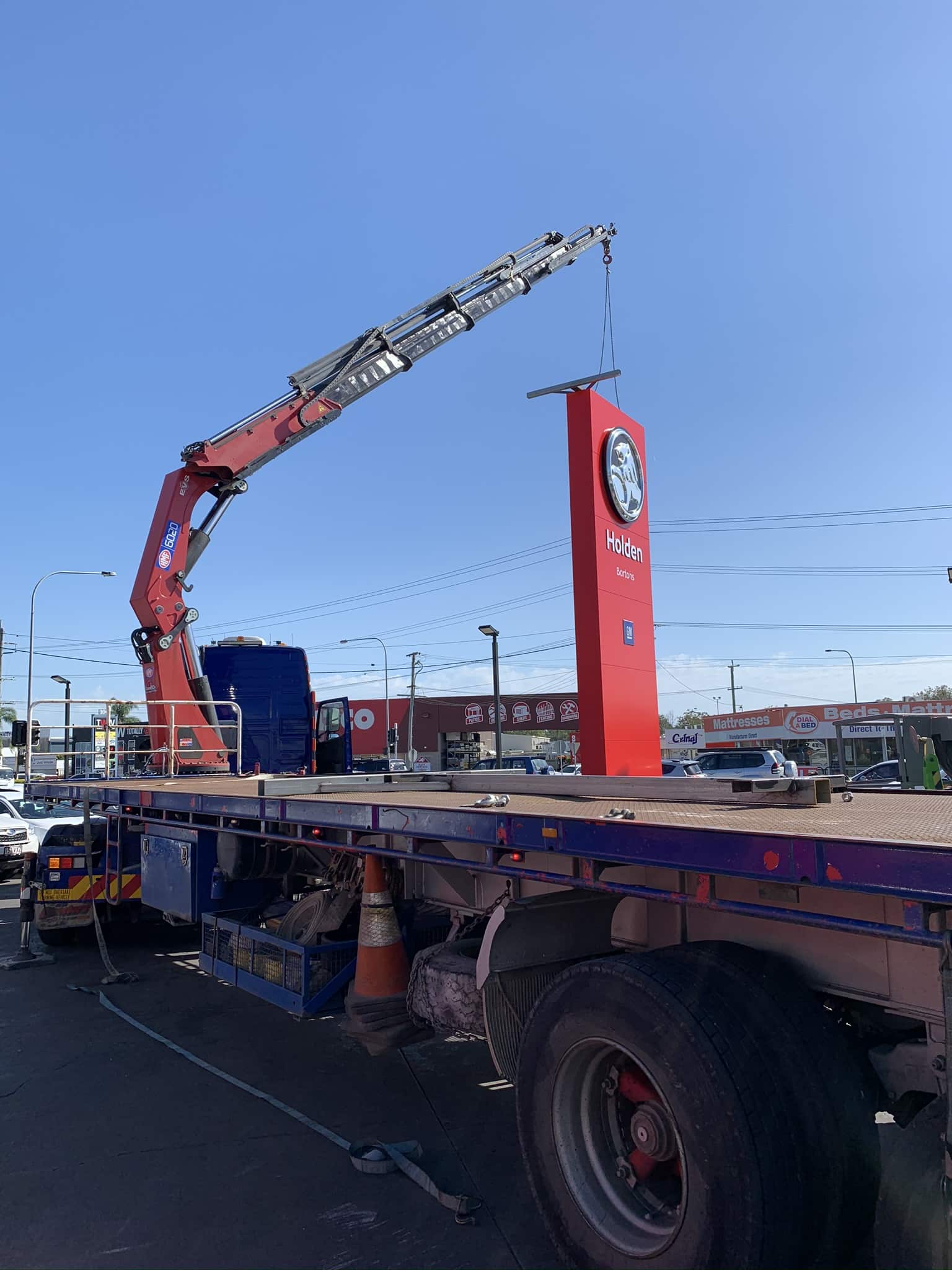 4 Points To Bear In Mind Before Hiring Crane Trucks